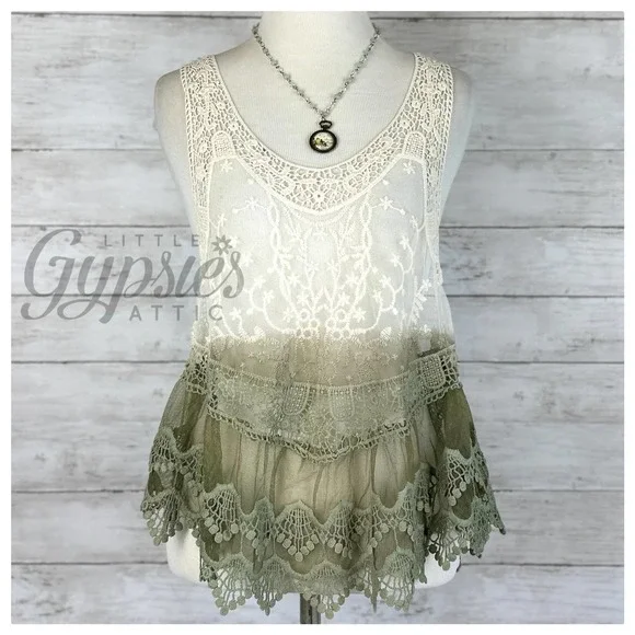 POL Antique Ivory Ombre Lace Layering Top - Picture 2 of 16
